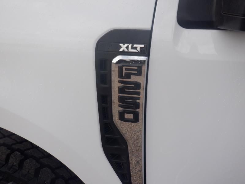 Ford F-250 SD XLT Crew Cab 4WD 2024
