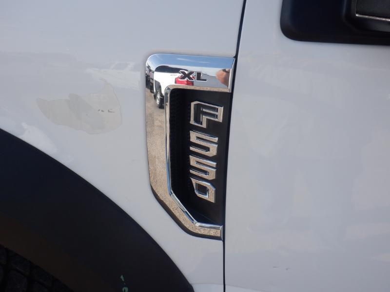 Ford F-550 Crew Cab DRW 4WD 2017
