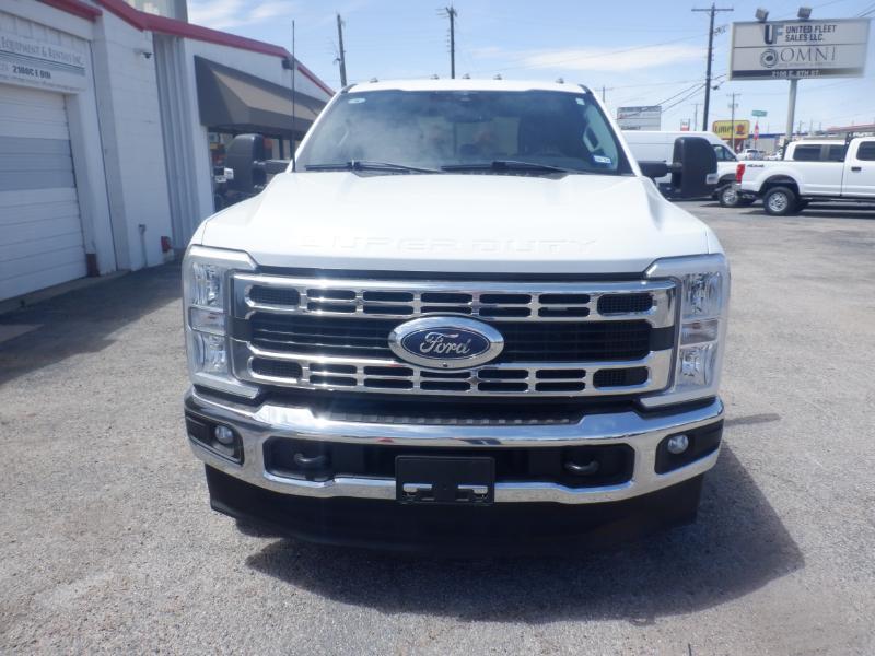 Ford F-250 SD XLT Crew Cab 4WD 2023
