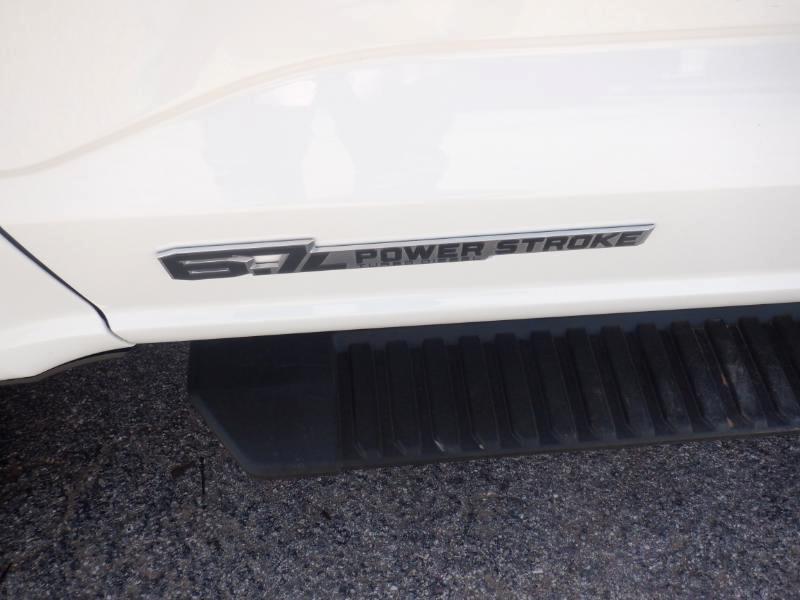 Ford F-250 SD XLT Crew Cab 4WD 2023