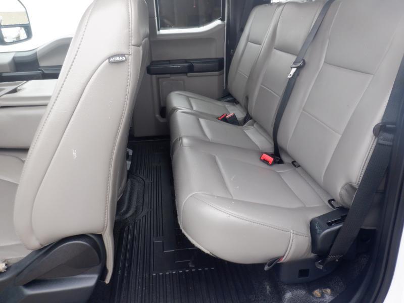 Ford F-350 SD XL SuperCab Long Bed 4WD DRW 2020