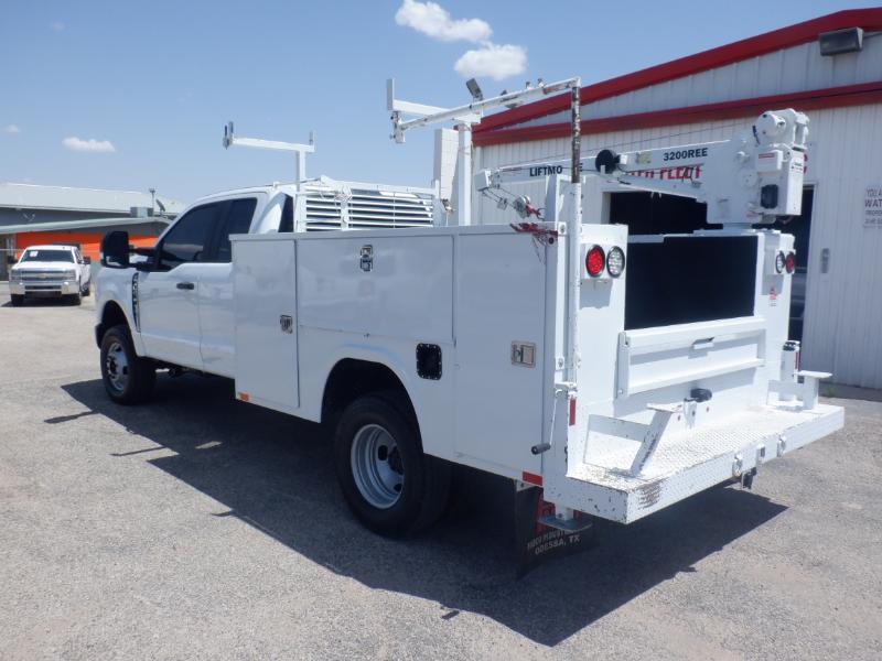 Ford F-350 SD XL SuperCab Long Bed 4WD DRW 2024