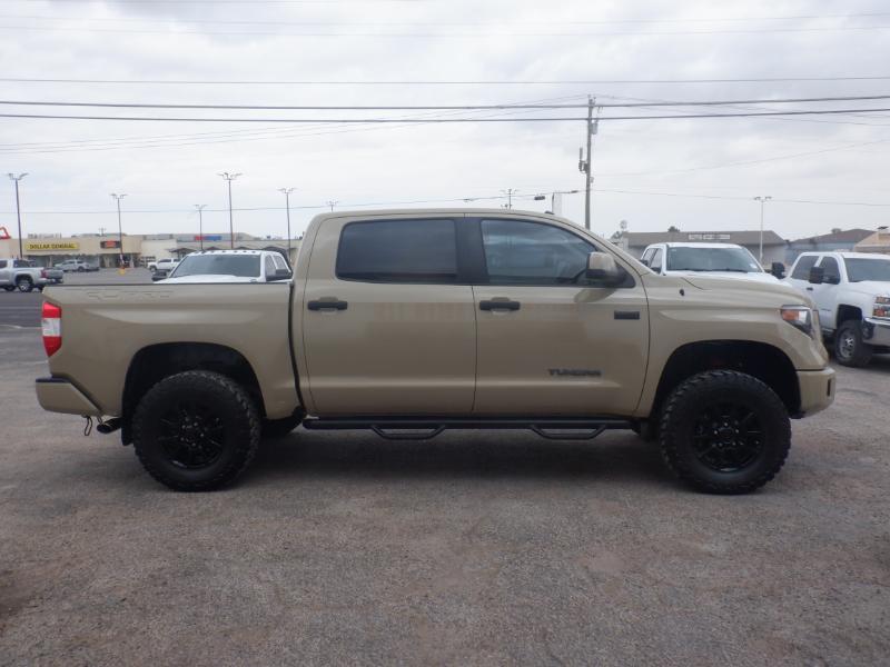 Toyota Tundra SR5 5.7L V8 FFV CrewMax 4WD 2016