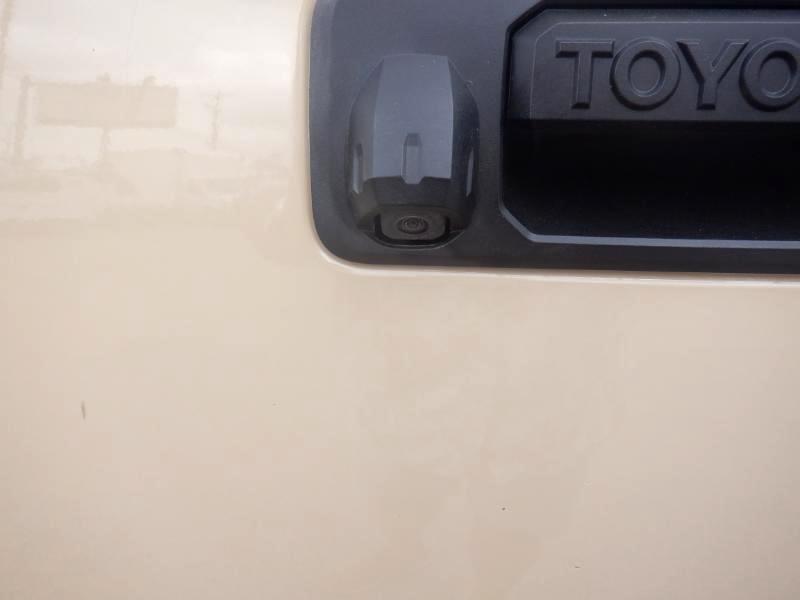 Toyota Tundra SR5 5.7L V8 FFV CrewMax 4WD 2016