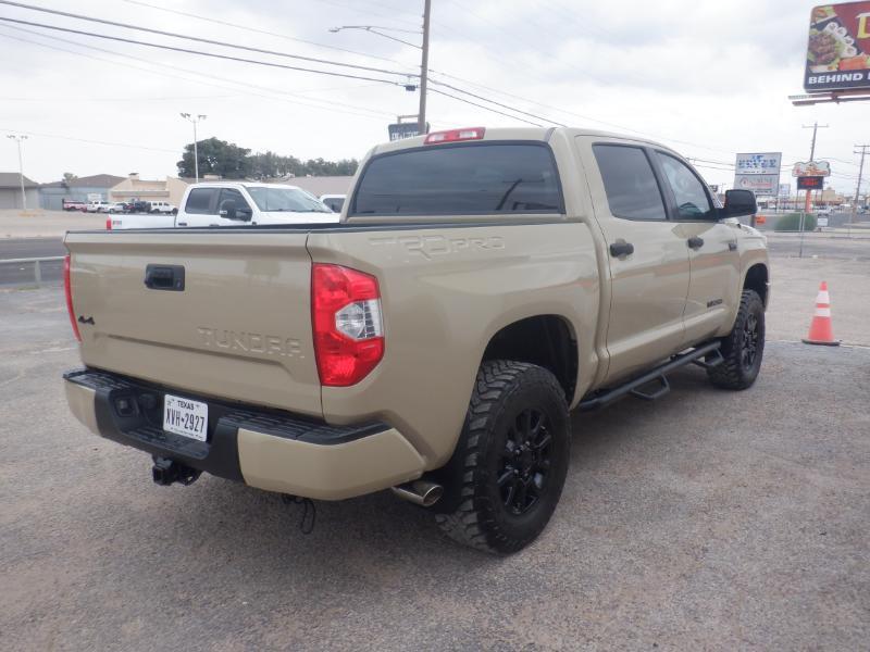 Toyota Tundra SR5 5.7L V8 FFV CrewMax 4WD 2016