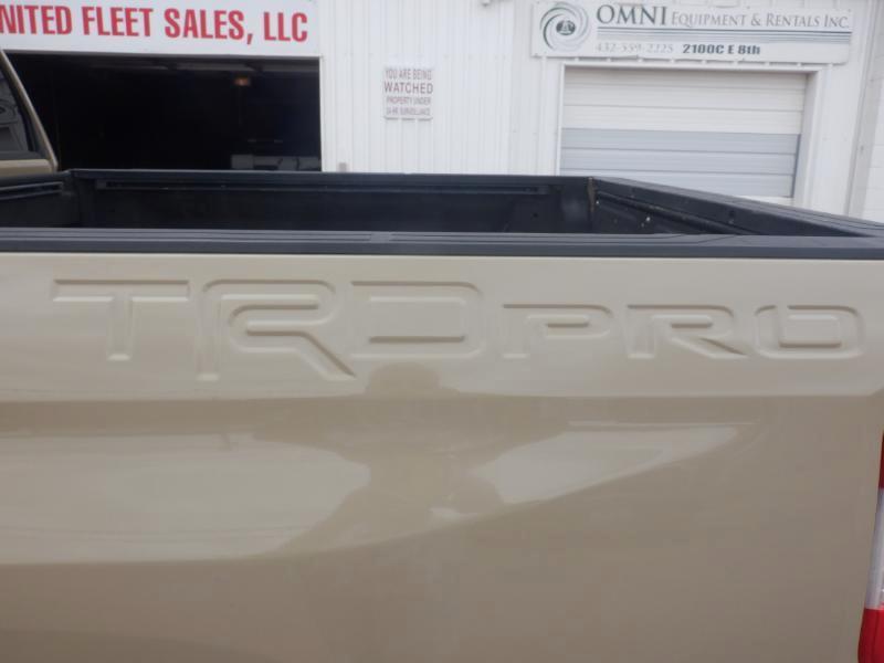 Toyota Tundra SR5 5.7L V8 FFV CrewMax 4WD 2016
