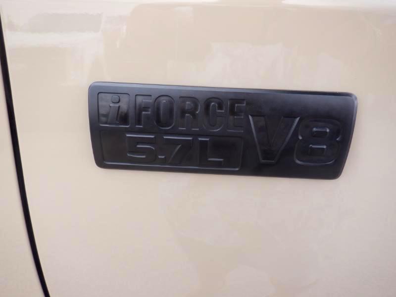 Toyota Tundra SR5 5.7L V8 FFV CrewMax 4WD 2016