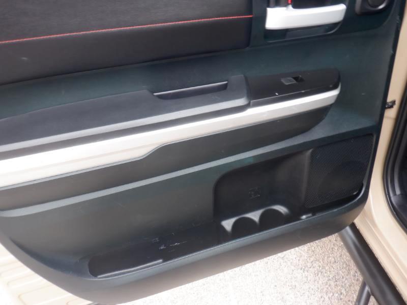 Toyota Tundra SR5 5.7L V8 FFV CrewMax 4WD 2016
