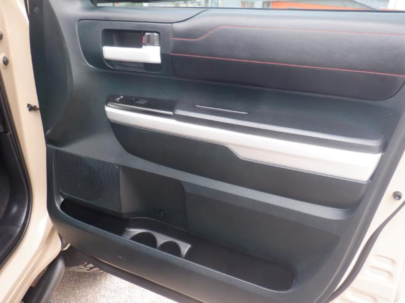 Toyota Tundra SR5 5.7L V8 FFV CrewMax 4WD 2016