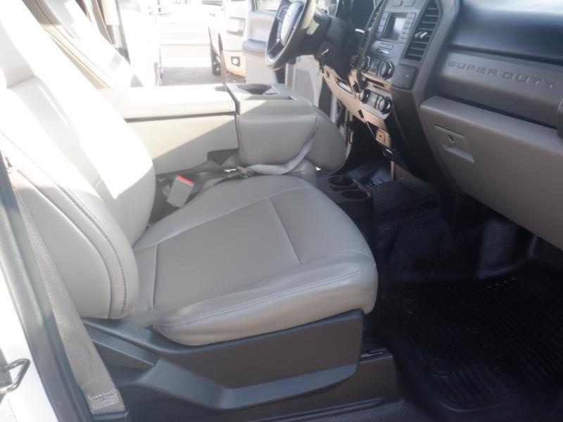 Ford F-350 SD XL Crew Cab 4WD DRW 2017