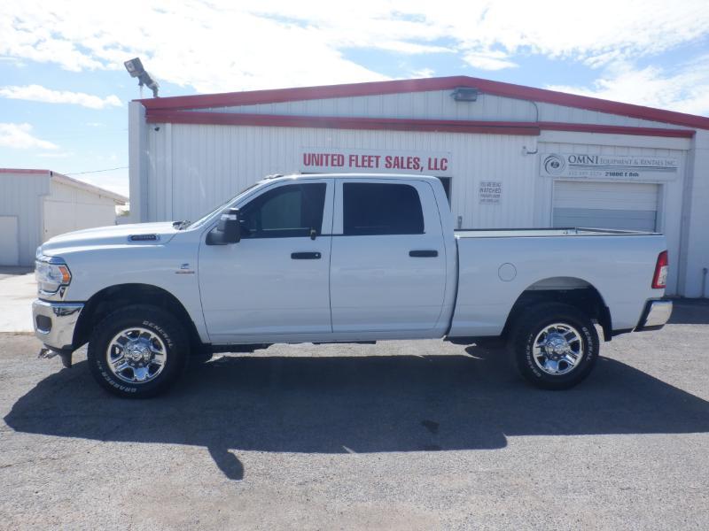 RAM 2500 Tradesman Crew Cab SWB 4WD 2024