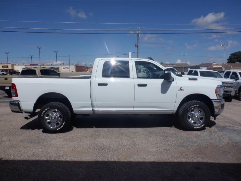 RAM 2500 Tradesman Crew Cab SWB 4WD 2024