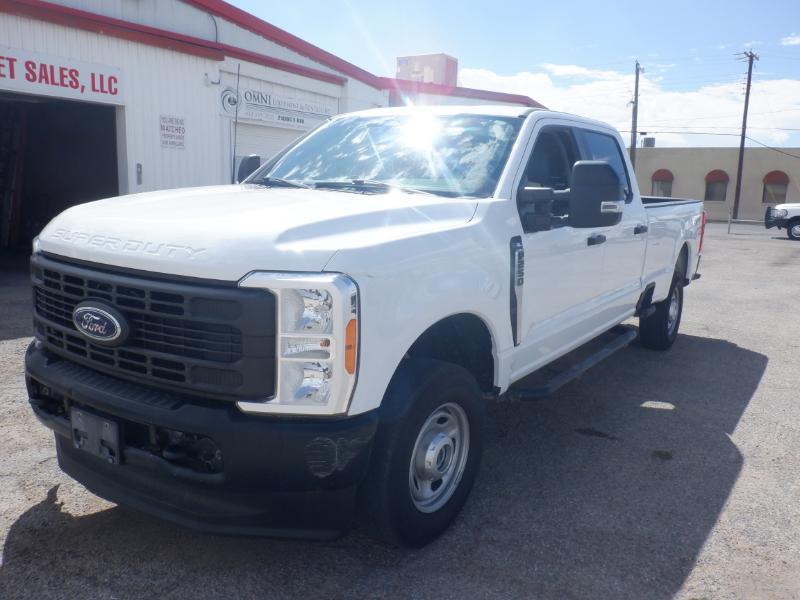 Ford F-250 SD XL Crew Cab 4WD 2023