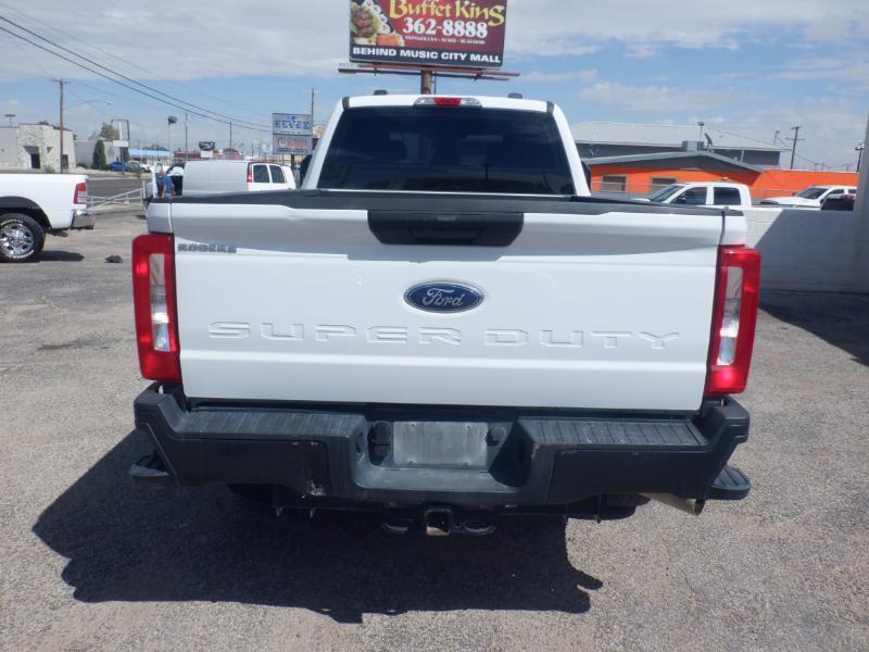 Ford F-250 SD XL Crew Cab 4WD 2023