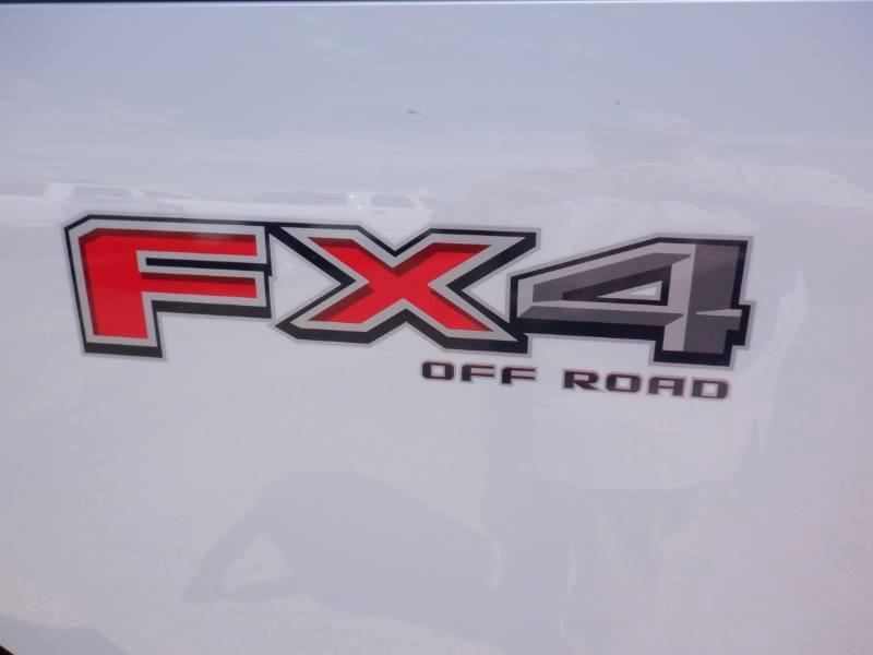 Ford F-250 SD XL Crew Cab 4WD 2023