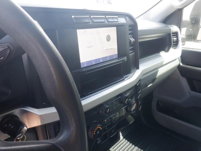 Ford F-250 SD XL Crew Cab 4WD 2023