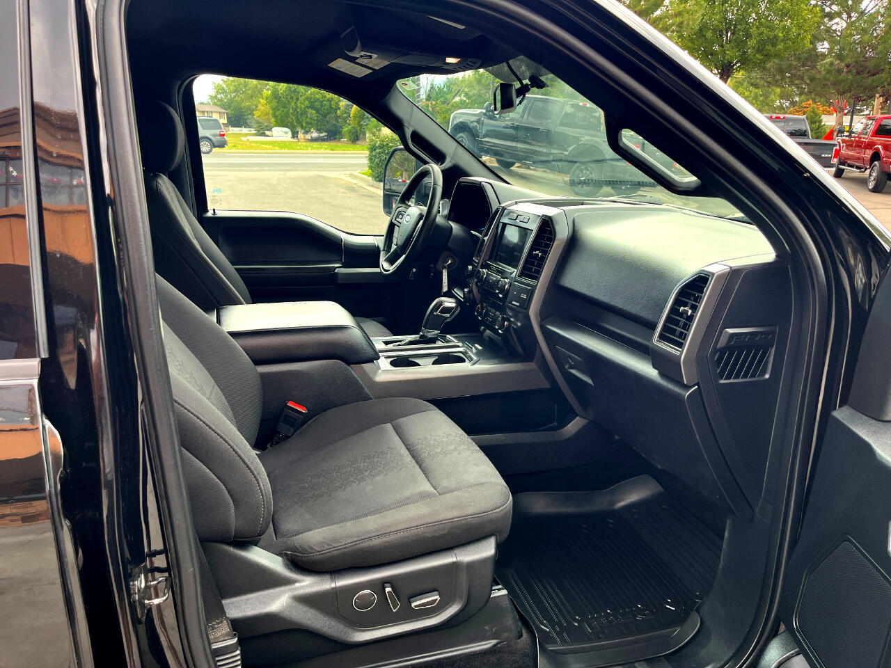 2018 Ford F-150 XLT photo 7