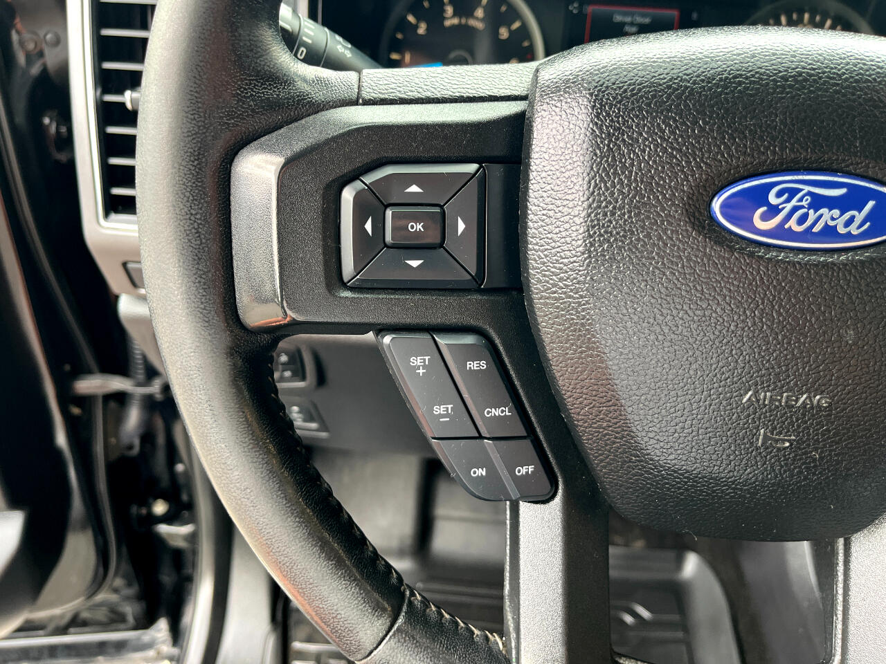 2018 Ford F-150 XLT photo 16