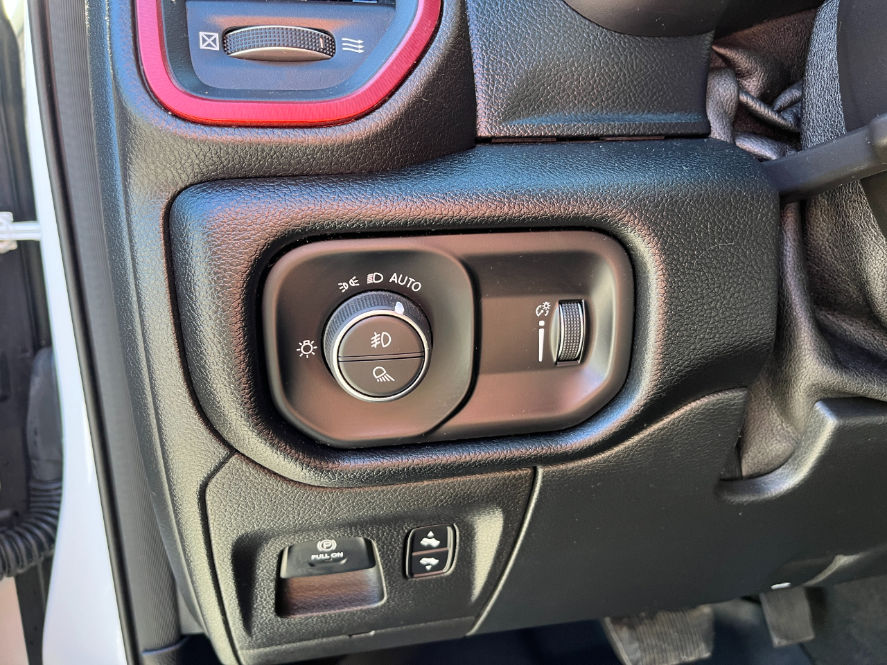 RAM 1500 Rebel 4x4 Crew Cab 5'7" Box 2022 RAM 1500 Rebel 4x4 Crew Cab 5'7" Box 2022