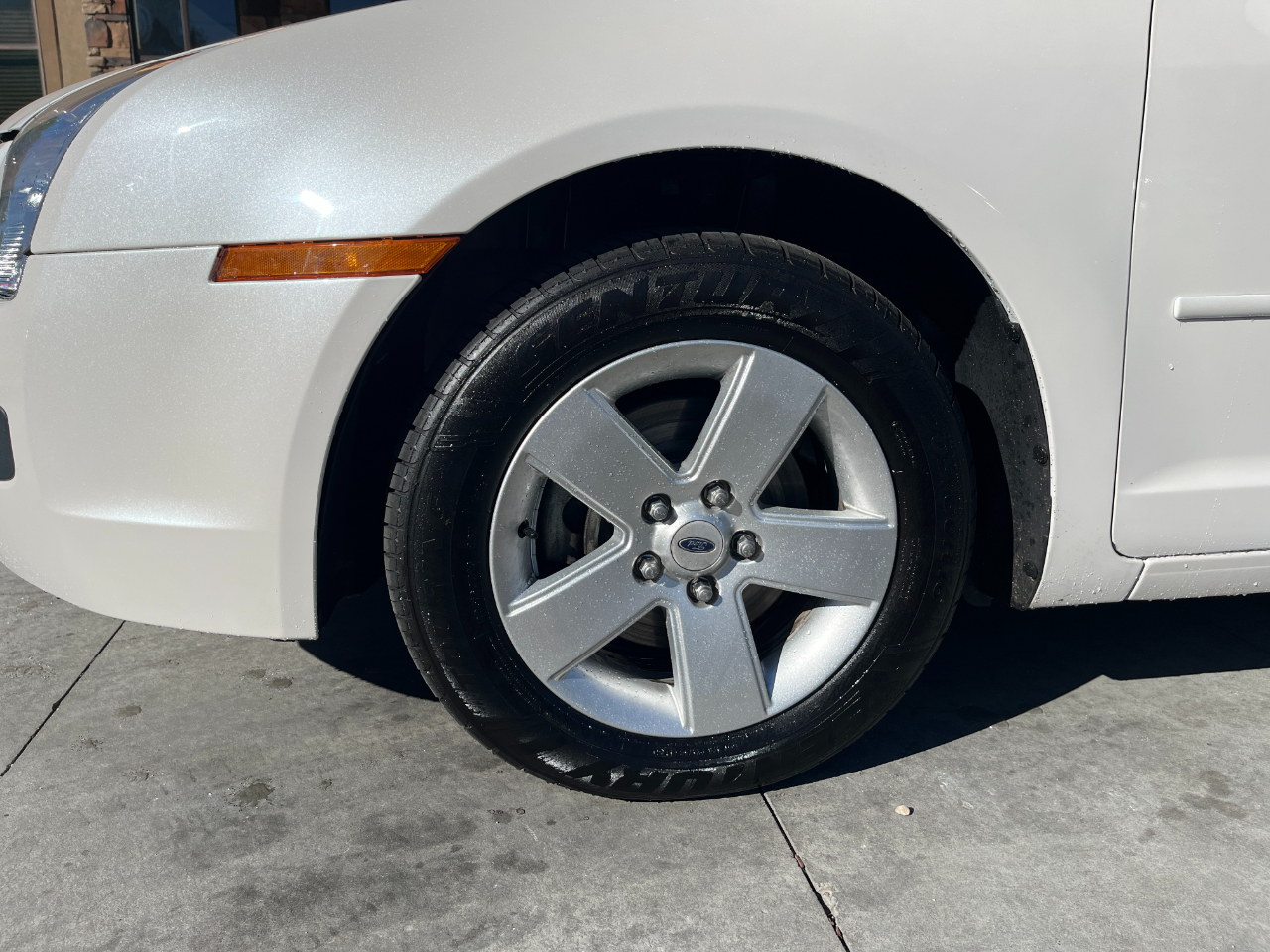 Ford Fusion 4dr Sdn V6 SE AWD 2009 Ford Fusion 4dr Sdn V6 SE AWD 2009