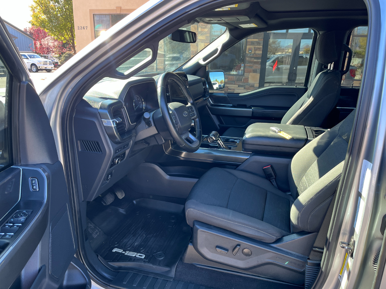 Ford F-150 XLT 4WD SuperCrew 5.5' Box 2023 Ford F-150 XLT 4WD SuperCrew 5.5' Box 2023