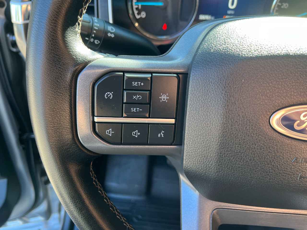 Ford F-150 XLT 4WD SuperCrew 5.5' Box 2023 Ford F-150 XLT 4WD SuperCrew 5.5' Box 2023