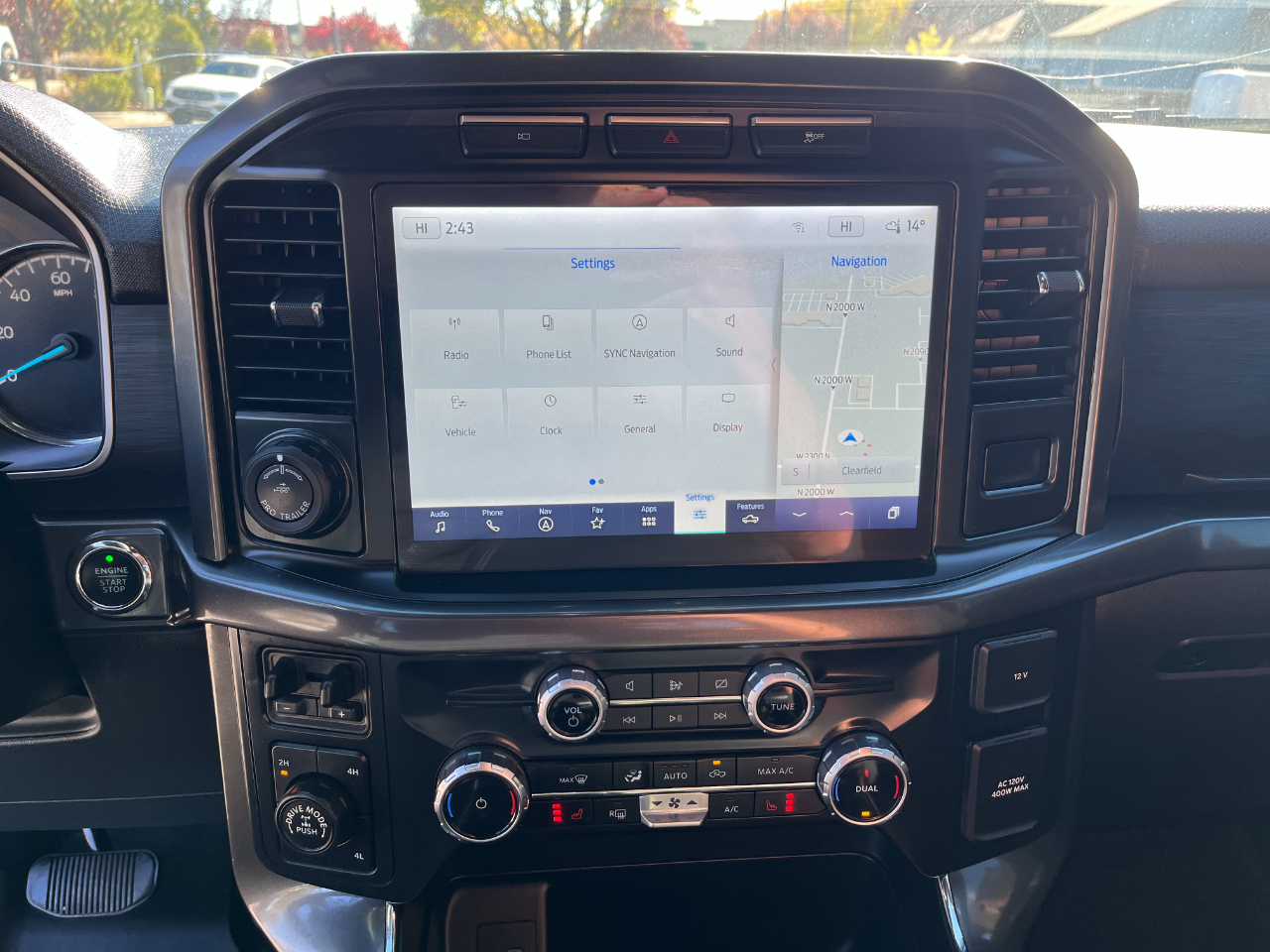 Ford F-150 XLT 4WD SuperCrew 5.5' Box 2023 Ford F-150 XLT 4WD SuperCrew 5.5' Box 2023