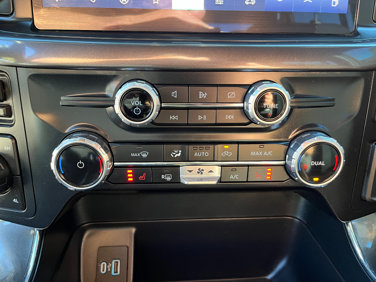 Ford F-150 XLT 4WD SuperCrew 5.5' Box 2023 Ford F-150 XLT 4WD SuperCrew 5.5' Box 2023