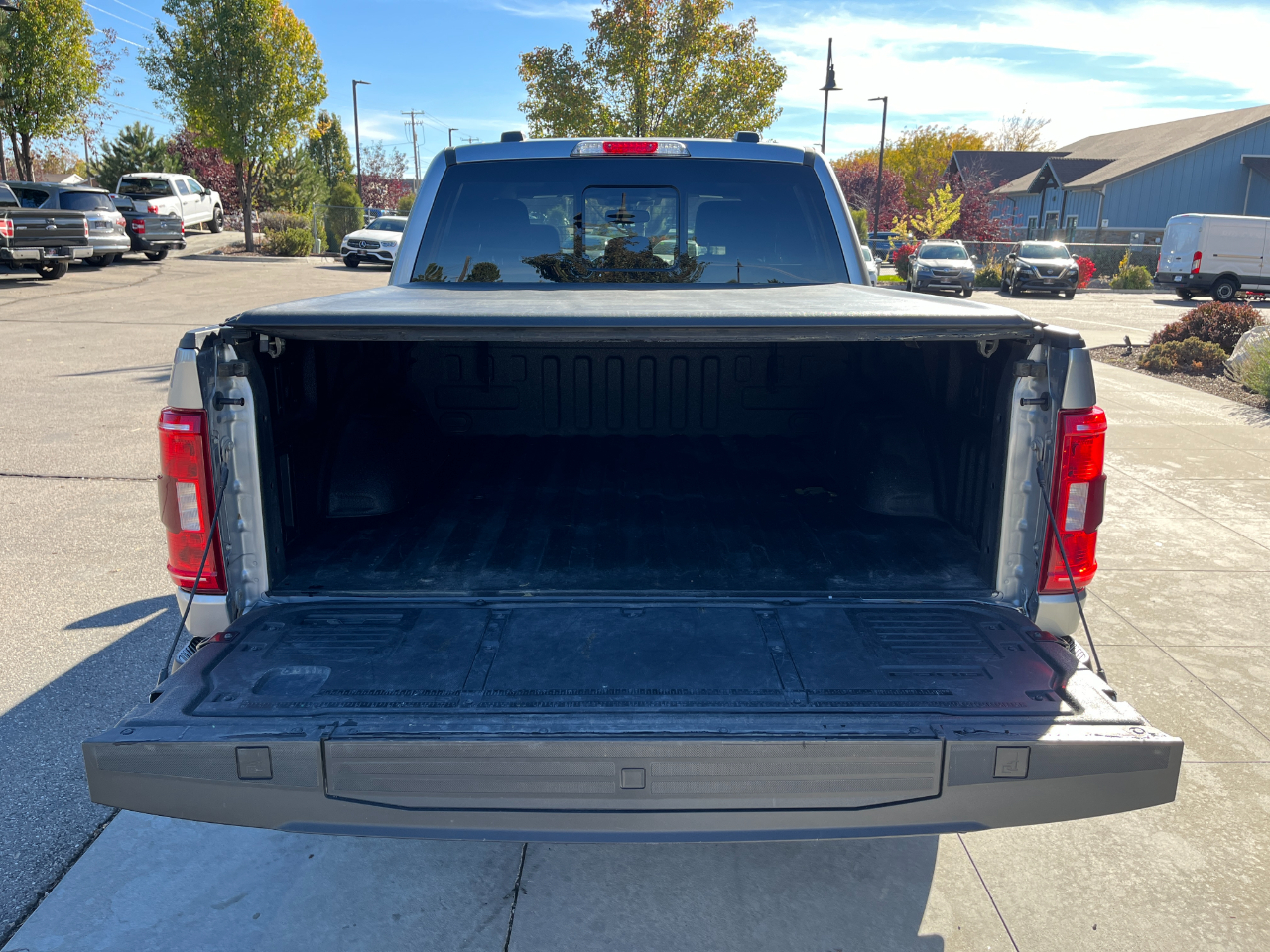 Ford F-150 XLT 4WD SuperCrew 5.5' Box 2023 Ford F-150 XLT 4WD SuperCrew 5.5' Box 2023