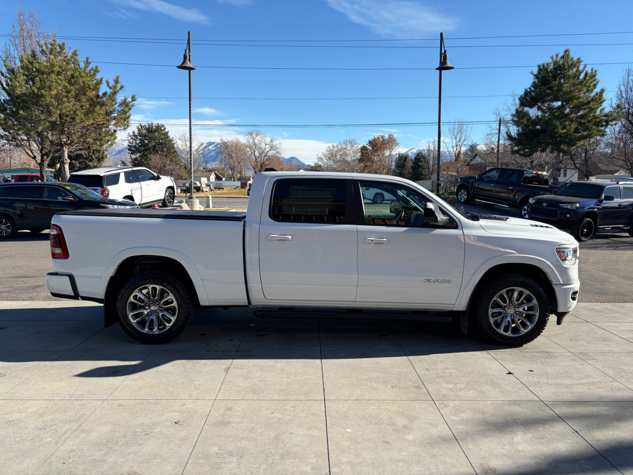 RAM 1500 Laramie 4x4 Crew Cab 6'4" Box 2022