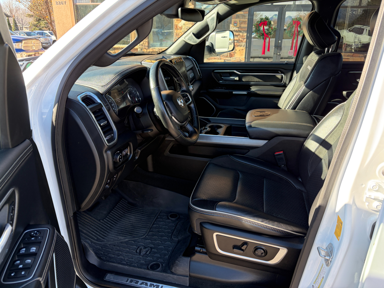 RAM 1500 Laramie 4x4 Crew Cab 6'4" Box 2022