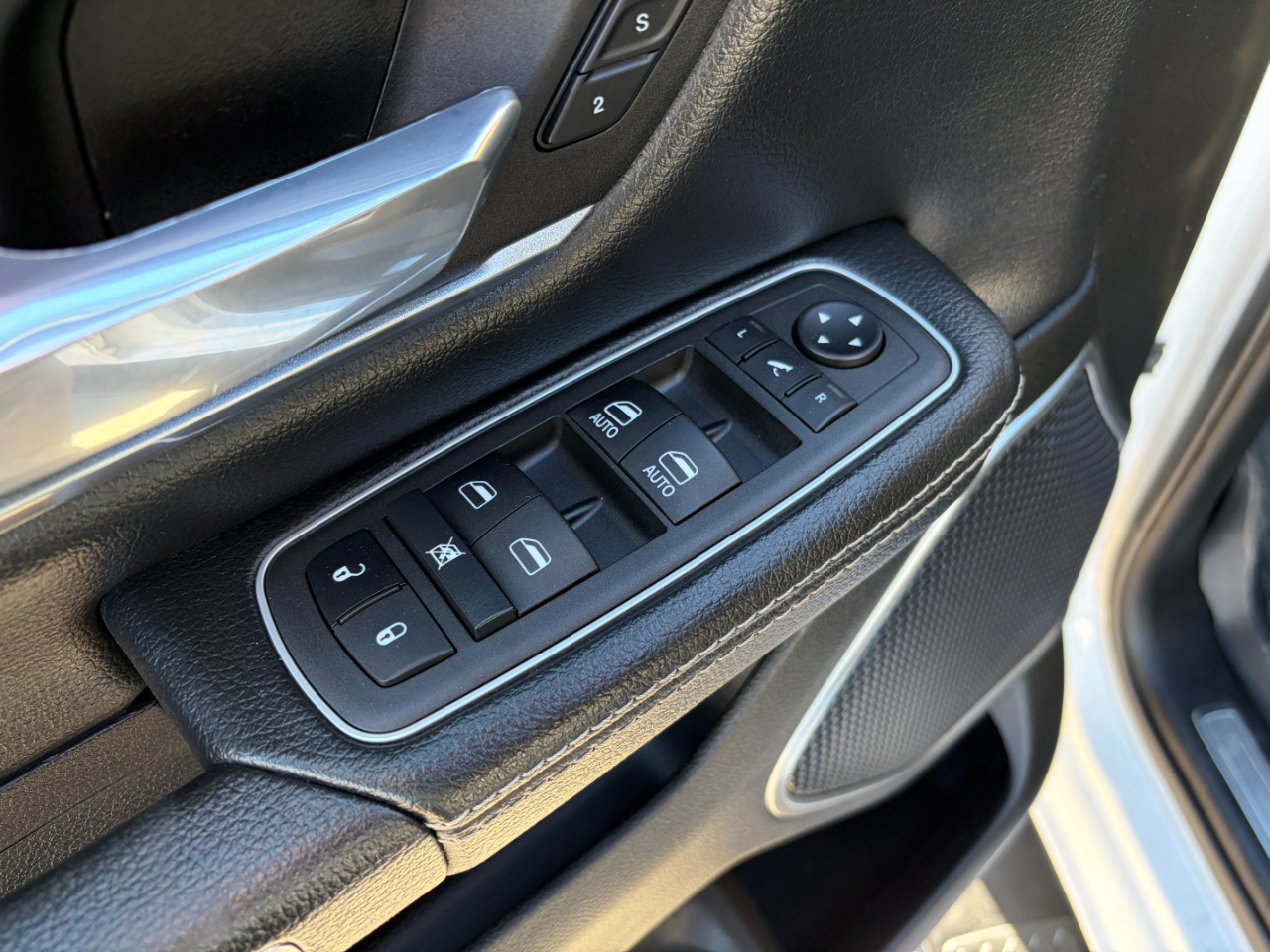 RAM 1500 Laramie 4x4 Crew Cab 6'4" Box 2022