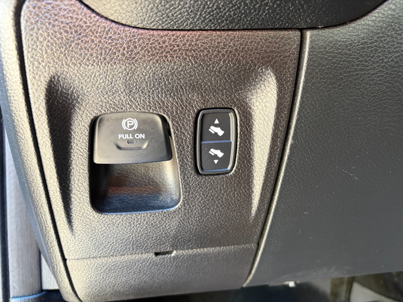 RAM 1500 Laramie 4x4 Crew Cab 6'4" Box 2022