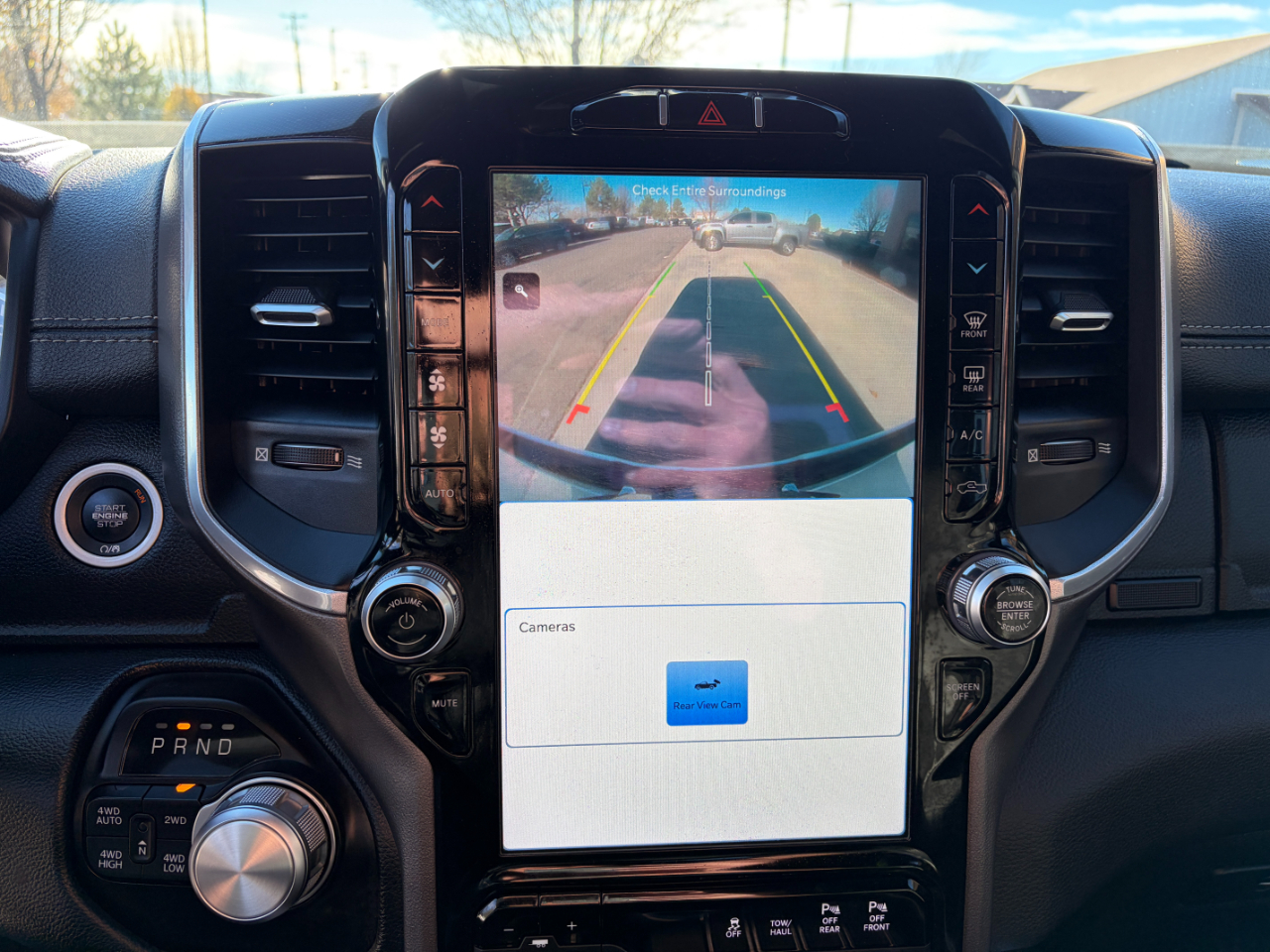 RAM 1500 Laramie 4x4 Crew Cab 6'4" Box 2022