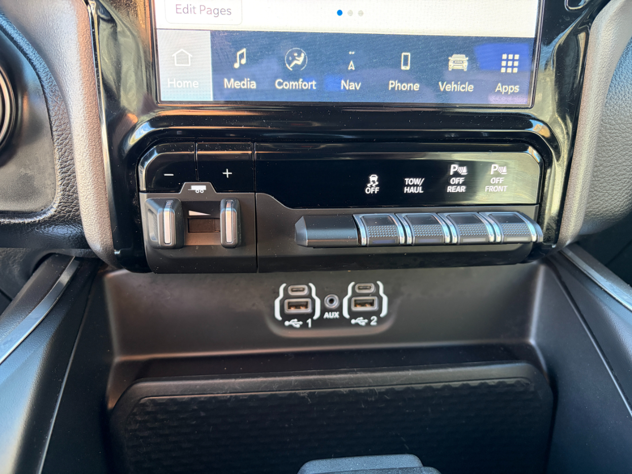 RAM 1500 Laramie 4x4 Crew Cab 6'4" Box 2022