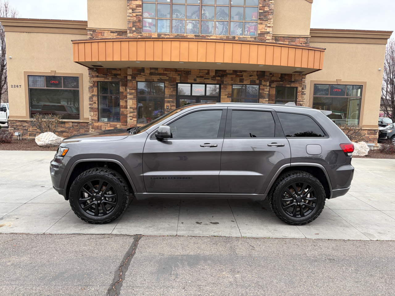 Jeep Grand Cherokee Altitude 4x4 *Ltd Avail* 2017