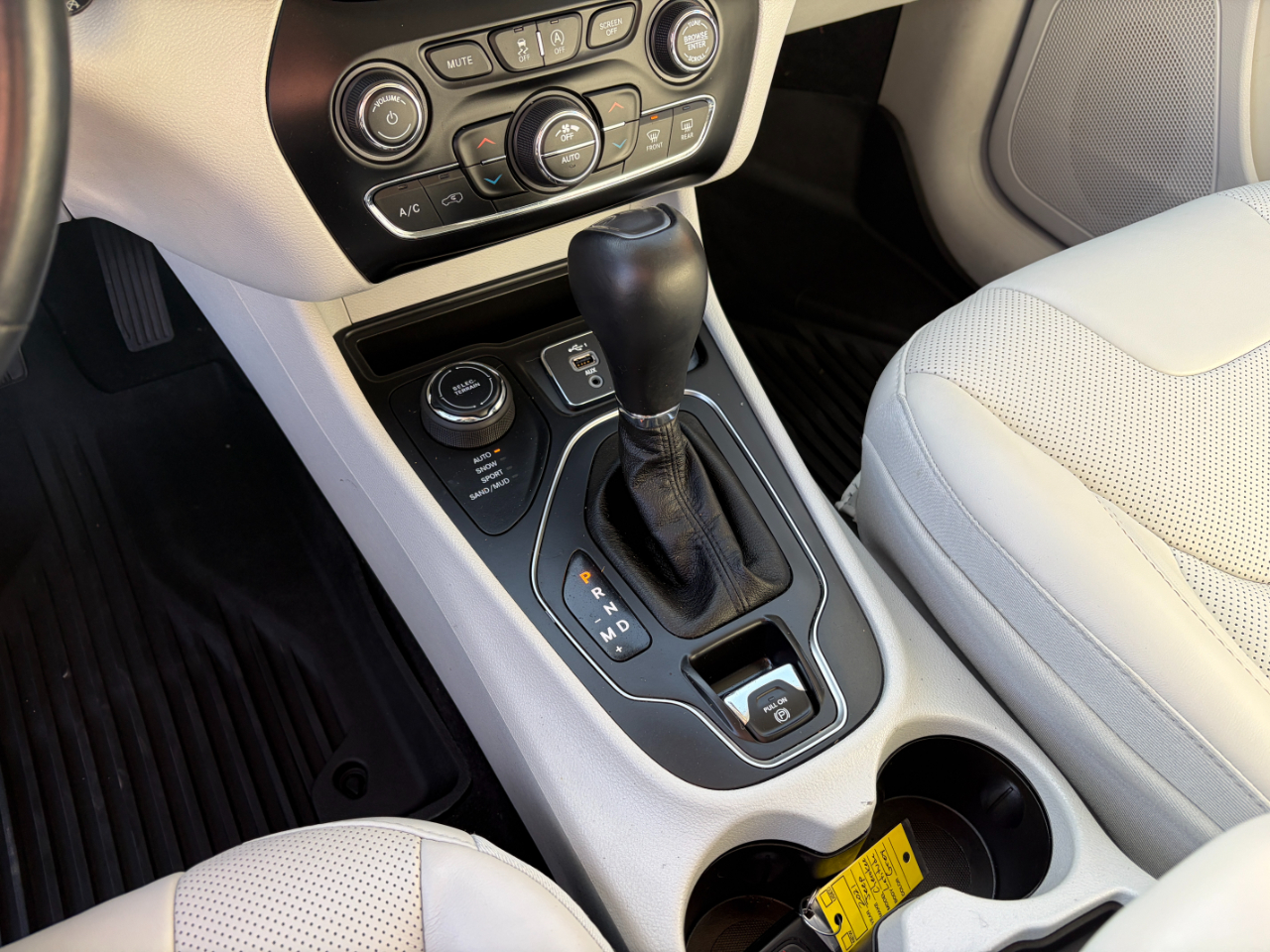 Jeep Cherokee Latitude Lux 4x4 2021