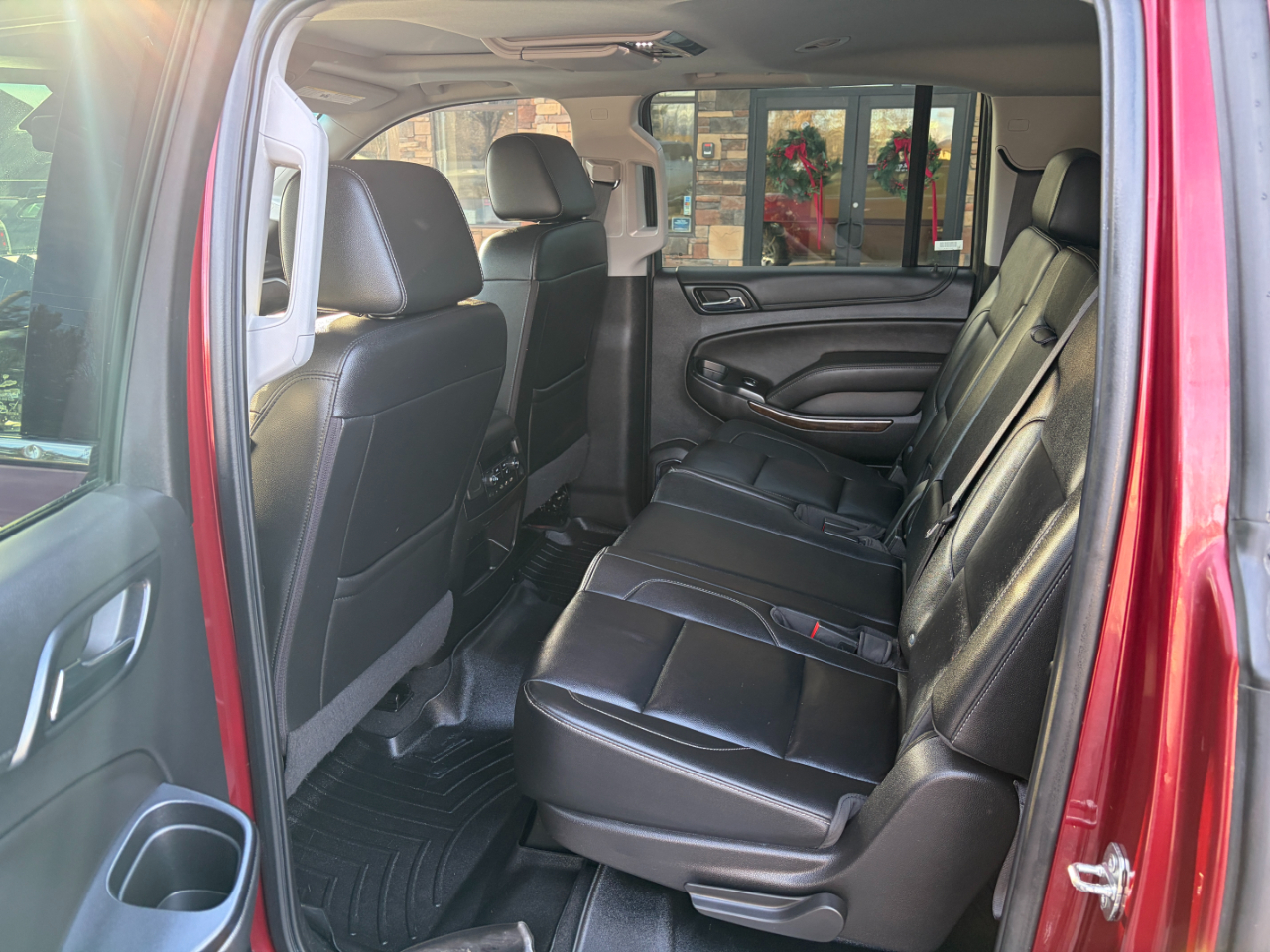 Chevrolet Suburban 4WD 4dr LT 2020