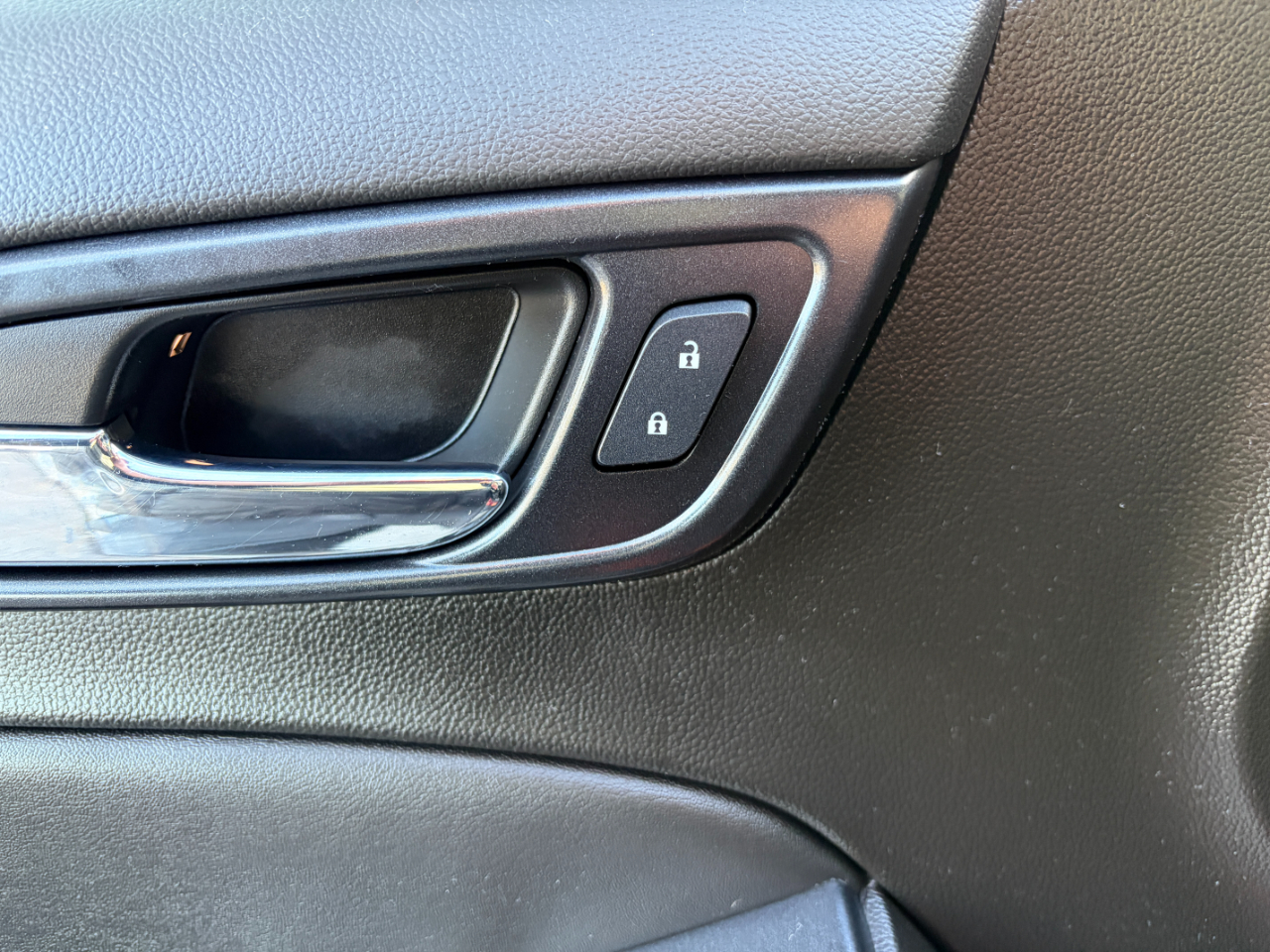 Chevrolet Suburban 4WD 4dr LT 2020