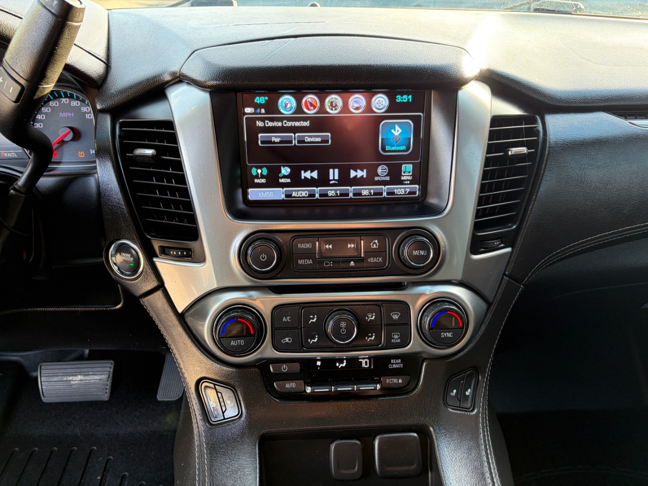 Chevrolet Suburban 4WD 4dr LT 2020