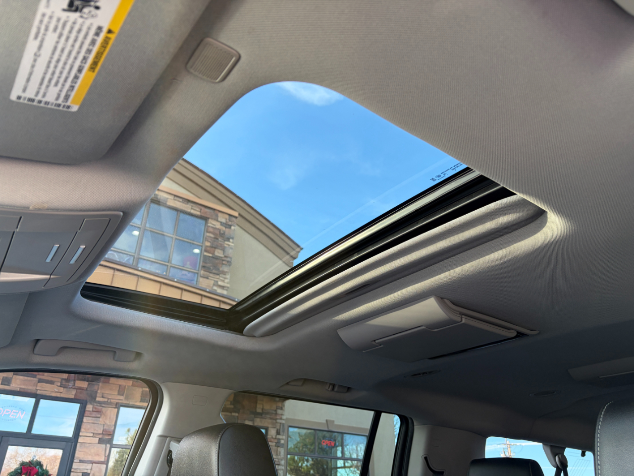 Chevrolet Suburban 4WD 4dr LT 2020