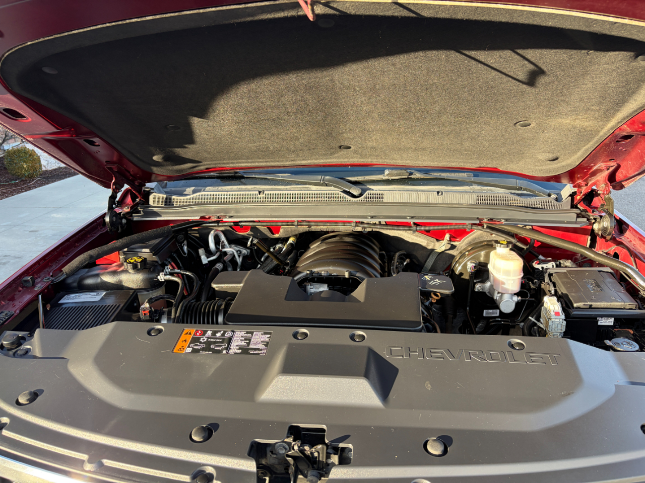 Chevrolet Suburban 4WD 4dr LT 2020