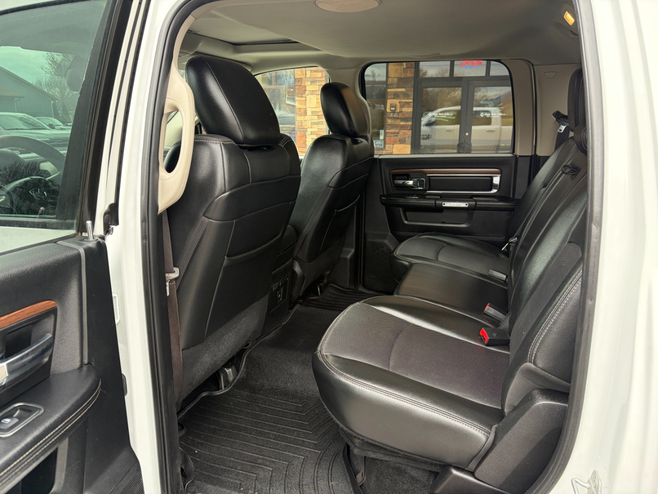 RAM 3500 4WD Crew Cab 169" Laramie 2013