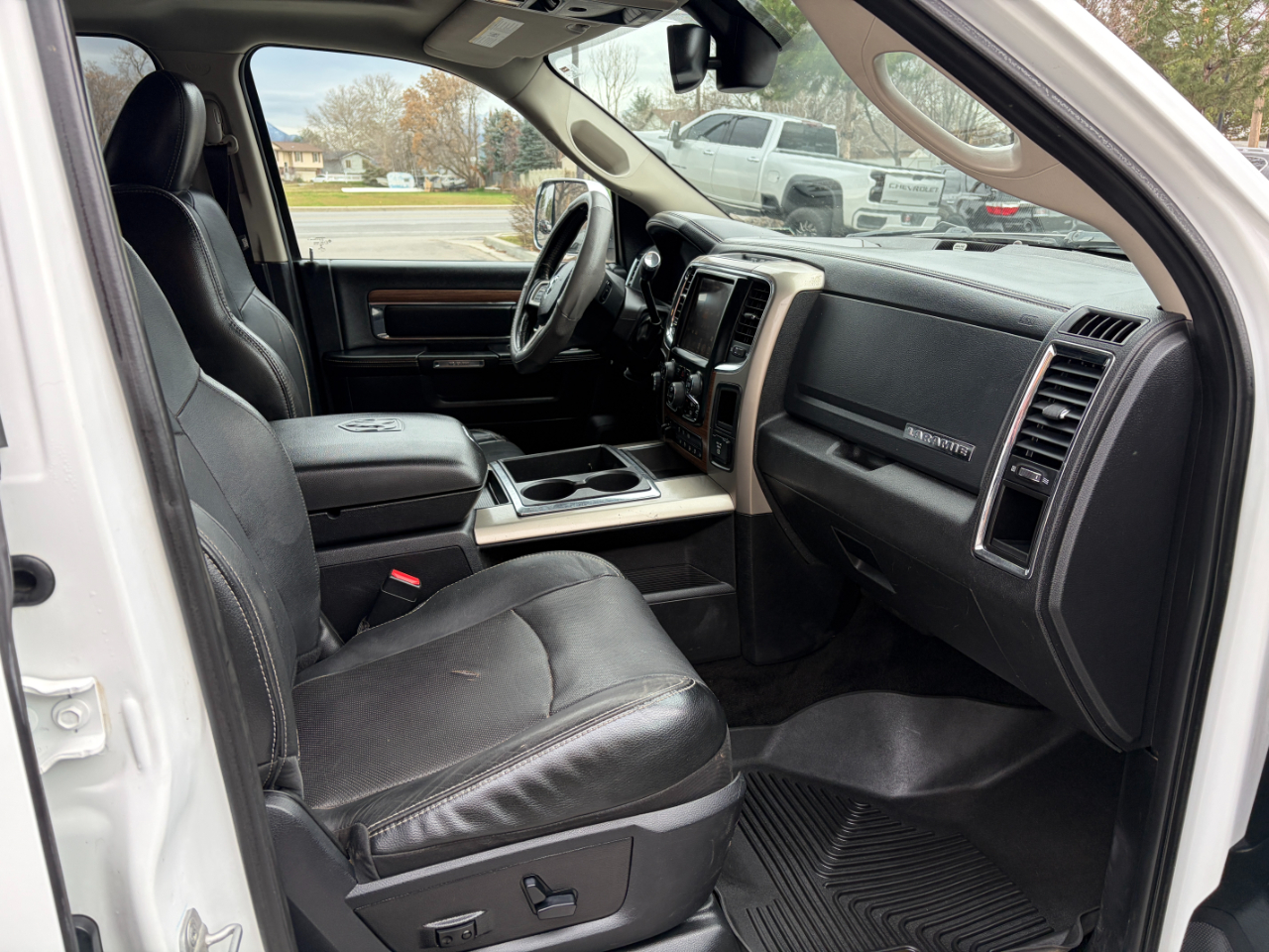 RAM 3500 4WD Crew Cab 169" Laramie 2013