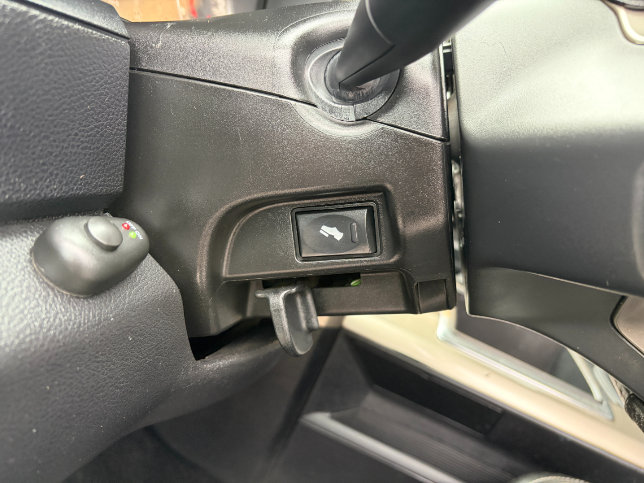 RAM 3500 4WD Crew Cab 169" Laramie 2013