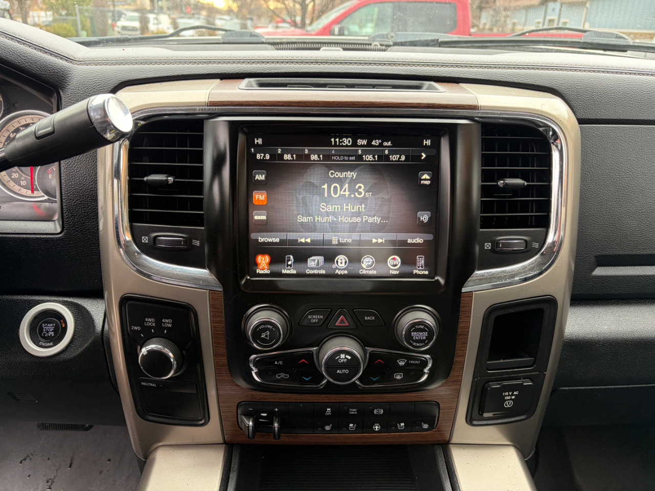 RAM 3500 4WD Crew Cab 169" Laramie 2013