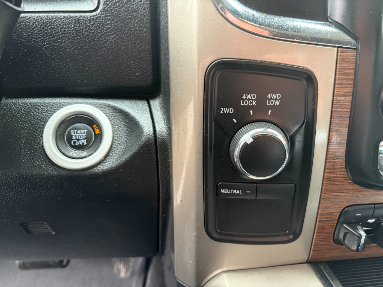 RAM 3500 4WD Crew Cab 169" Laramie 2013