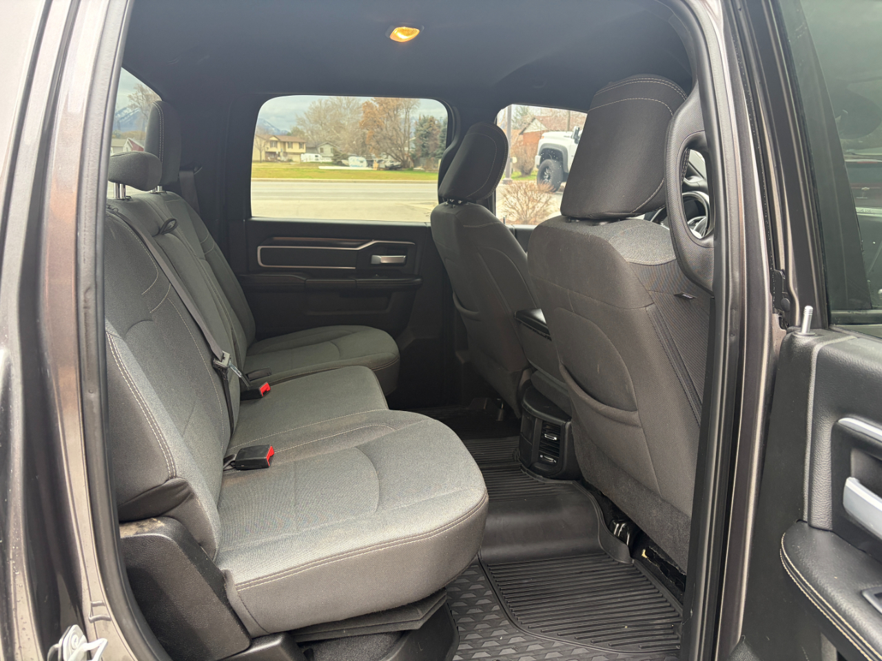 RAM 3500 Big Horn 4x4 Crew Cab 8' Box 2022