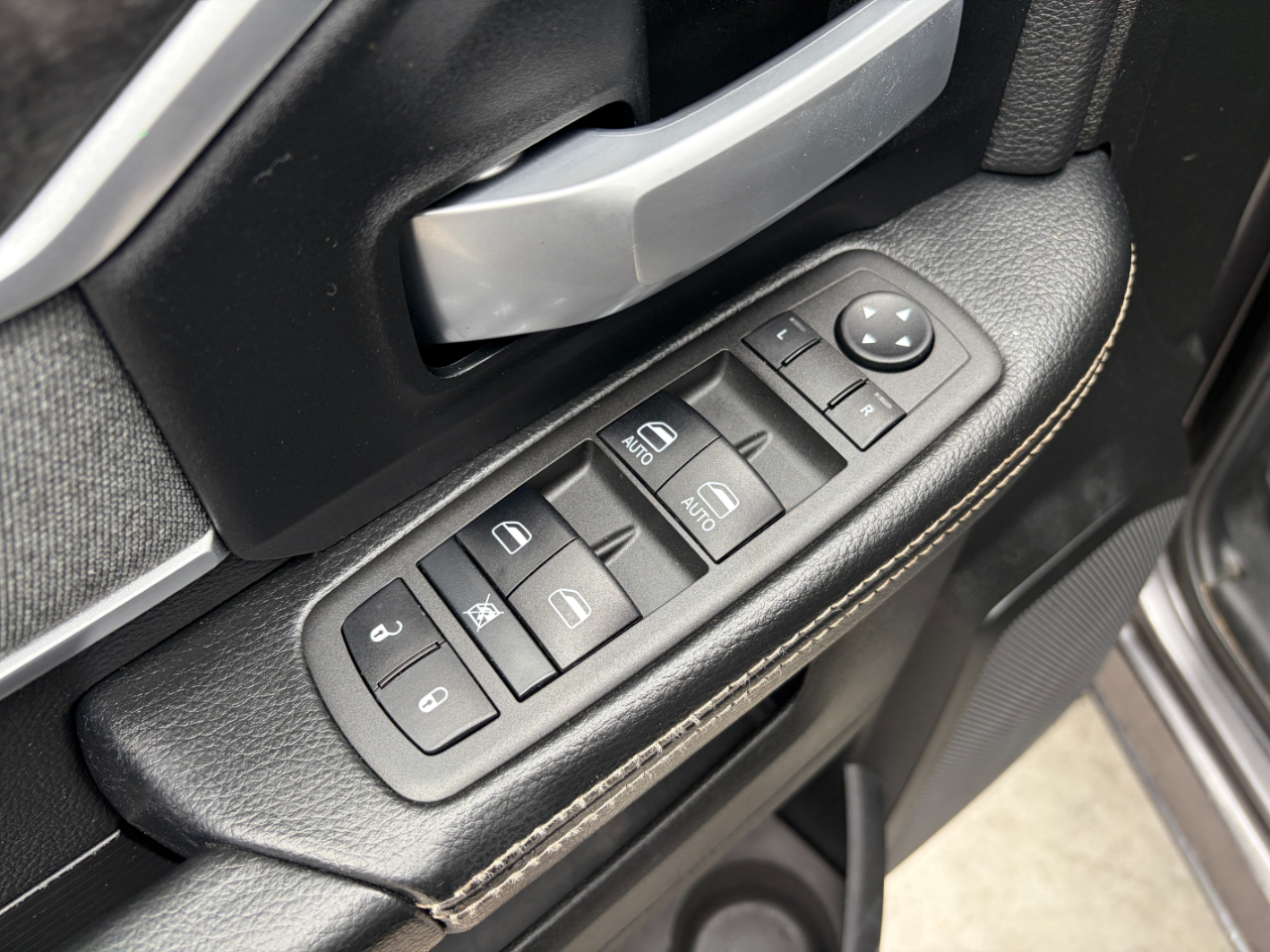 RAM 3500 Big Horn 4x4 Crew Cab 8' Box 2022