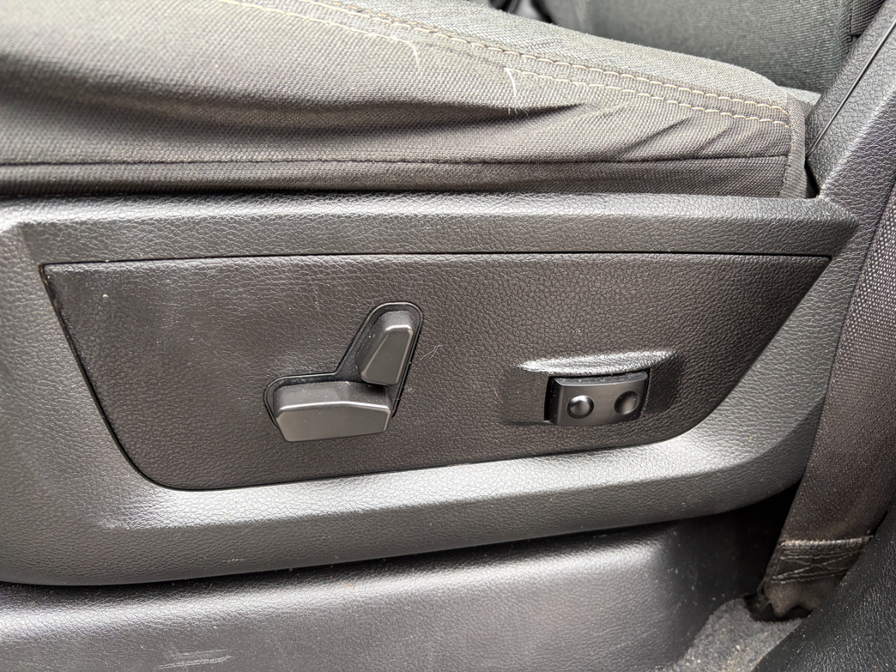 RAM 3500 Big Horn 4x4 Crew Cab 8' Box 2022